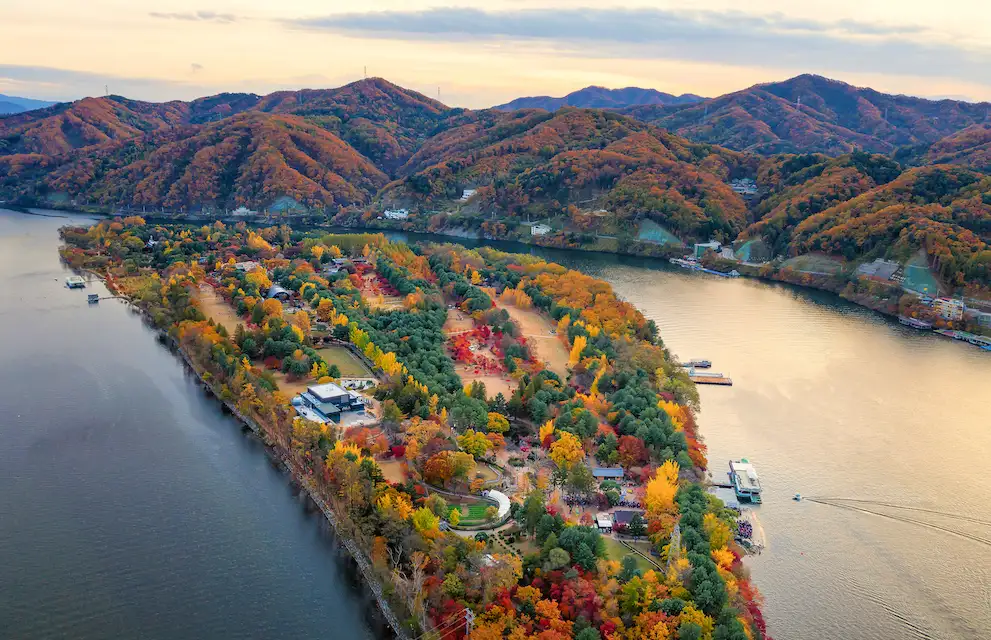 KHÁM PHÁ MÙA HÈ TẠI XỨ SỞ KIM CHI HÀ NỘI – BUSAN -SEOUL– ĐẢO NAMI – INCHEON- THƯ VIỆN SÁCH- ĐI PHÀ  CHO HẢI ÂU ĂN BAY VIETJET AIR